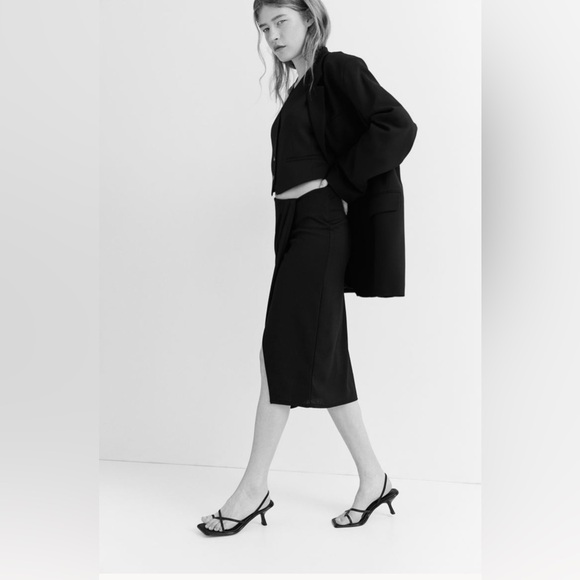 H&M Textured Wrap Midi Skirt NWT - Picture 2 of 4